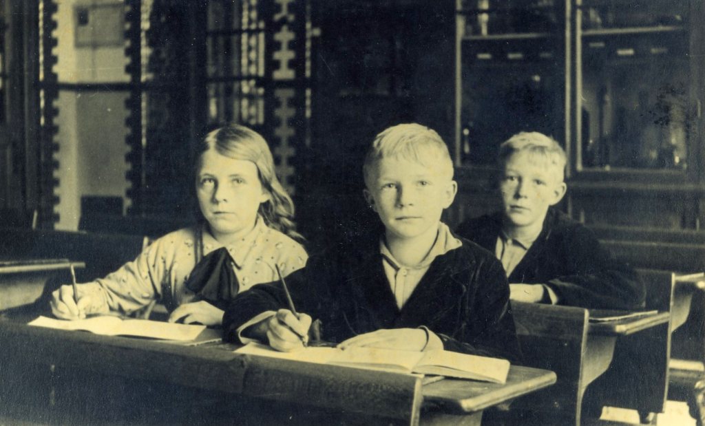 Deze afbeelding heeft een leeg alt-atribuut; de bestandsnaam is 10b-jan-schutte-lagere-school.jpg